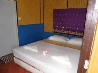 Phi Phi Banana Resort 2*, Пхипхи